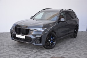BMW X7 M50i