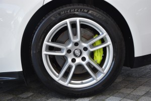 PORSCHE
