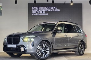 BMW X7 M60i