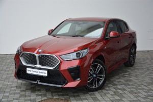 BMW iX2 xDrive30