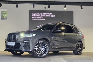 BMW X7 M50d