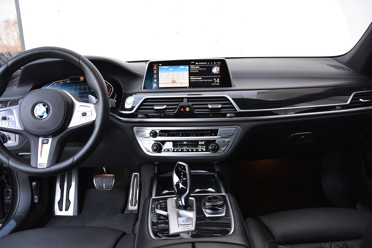 BMW 7 Series 740Ld xDrive 5