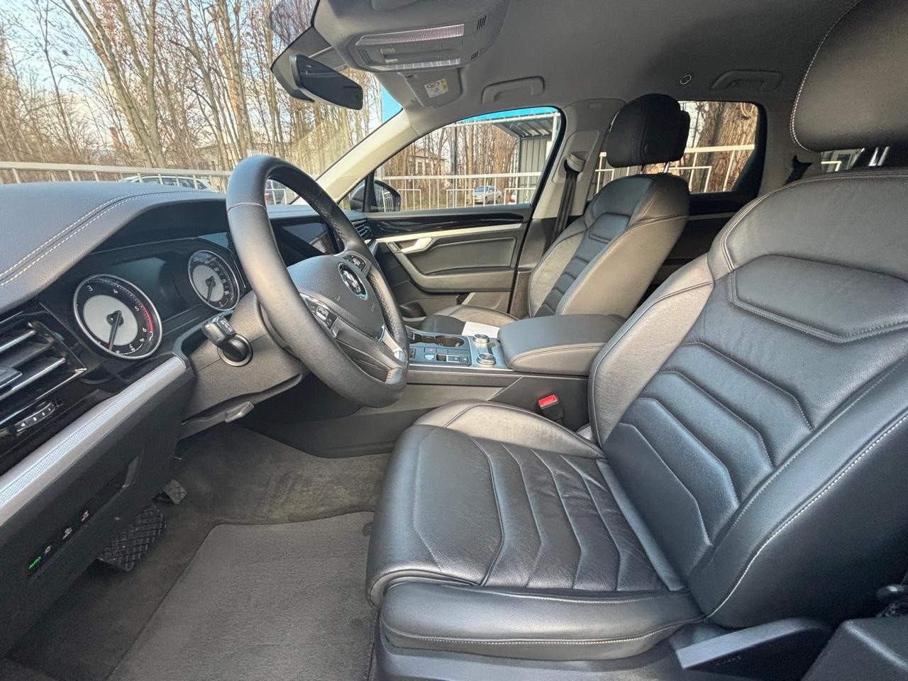 VOLKSWAGEN Touareg 3.0 TDI 8