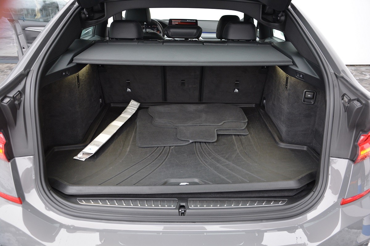 BMW 6 Series 630d xDrive Gran Turismo 8