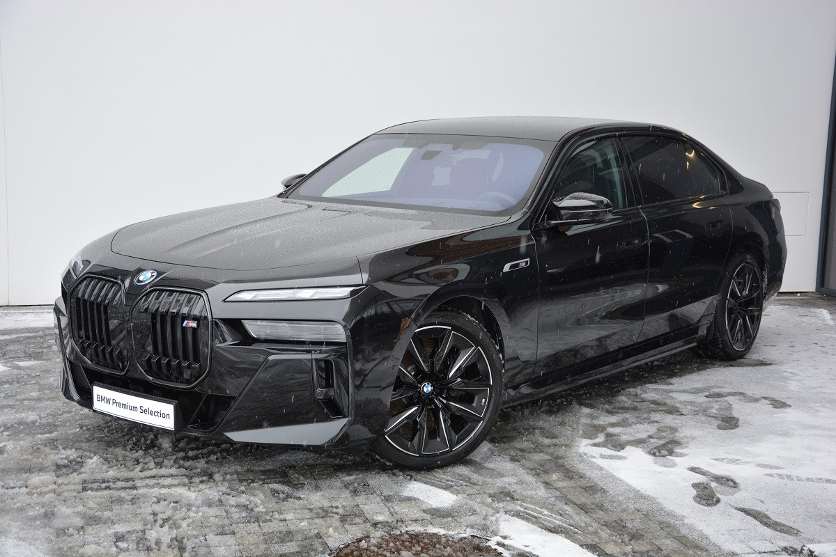 BMW i7 M70 0