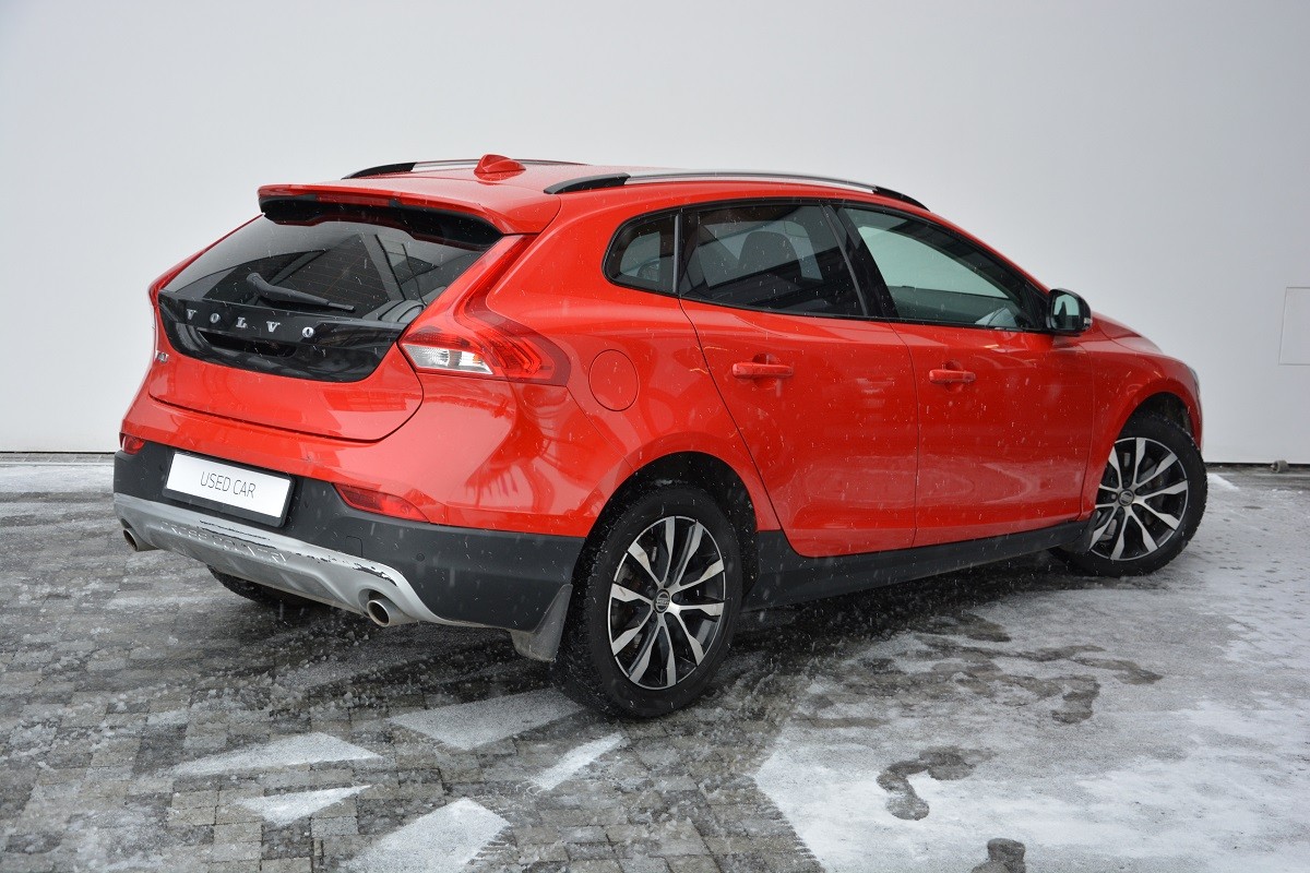 VOLVO V40 CC 2