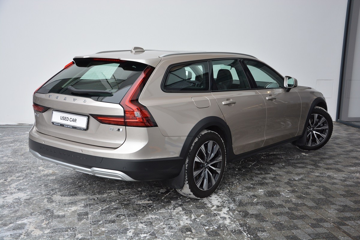 VOLVO V90 CC T6 2