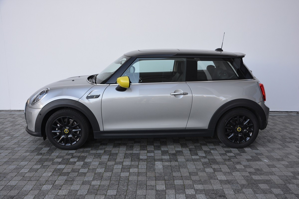 MINI Cooper SE 1