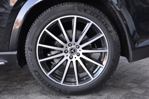 MERCEDES-BENZ