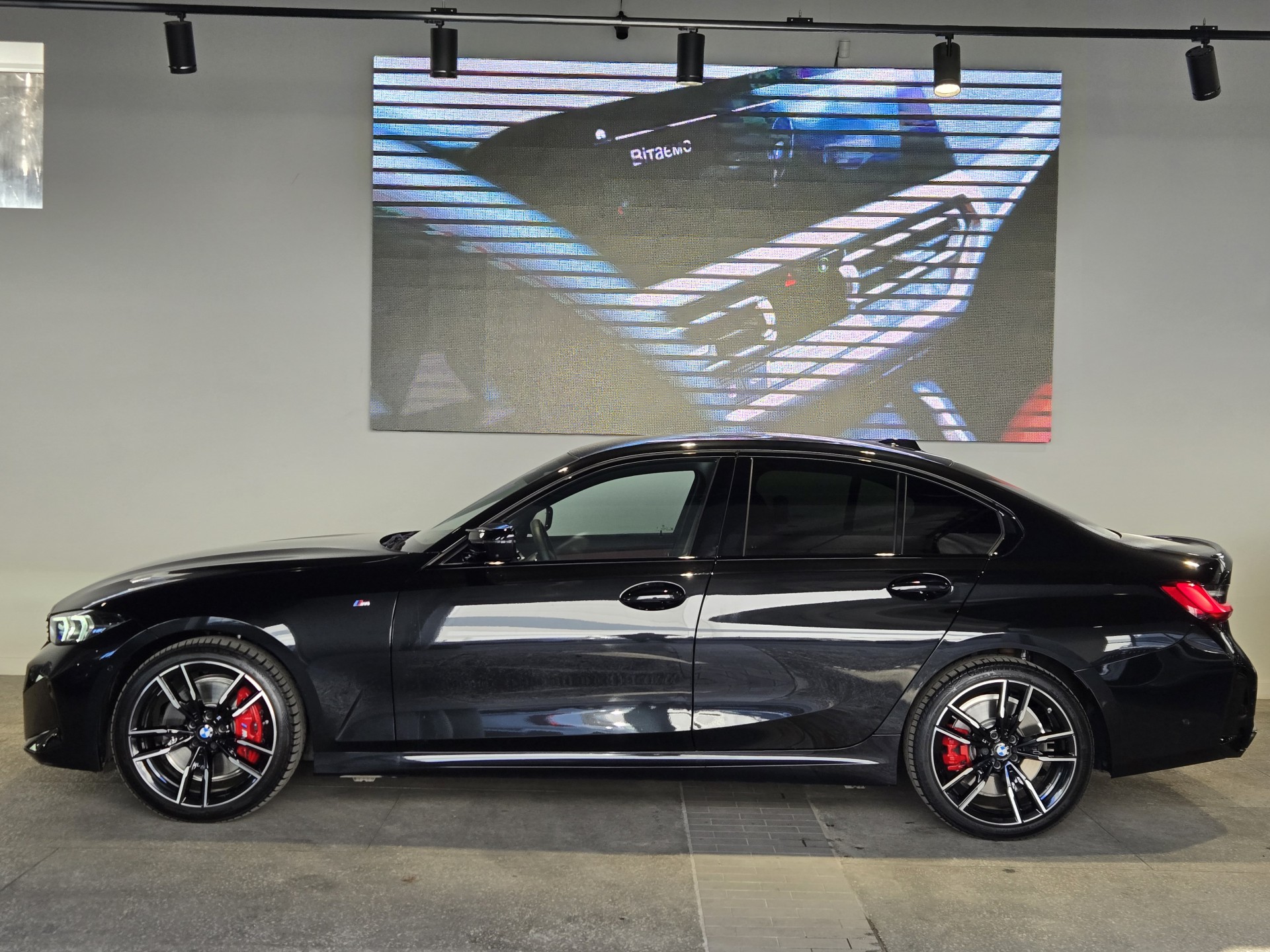 BMW 3 Series M340i xDrive 2