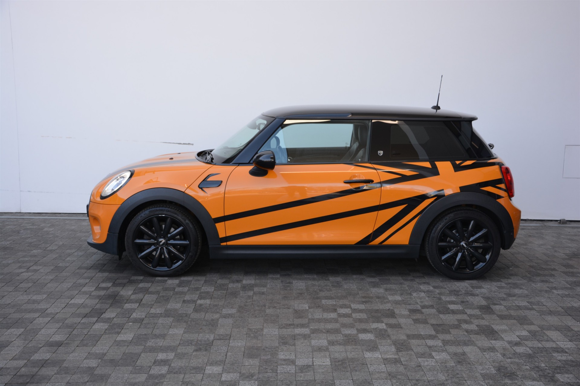 MINI Hatch  1
