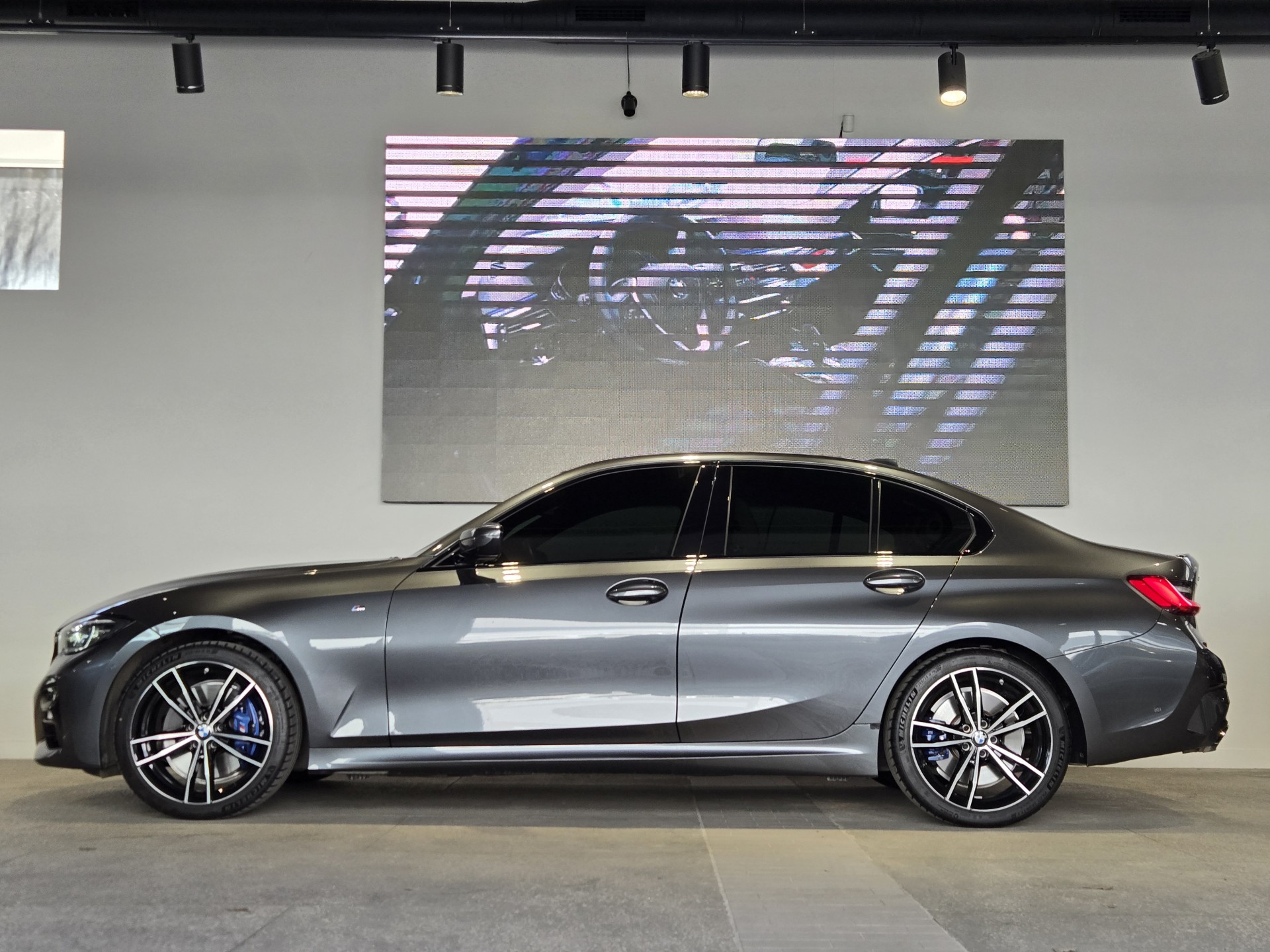 BMW 3 Series 320d xDrive 1