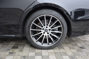 MERCEDES-BENZ