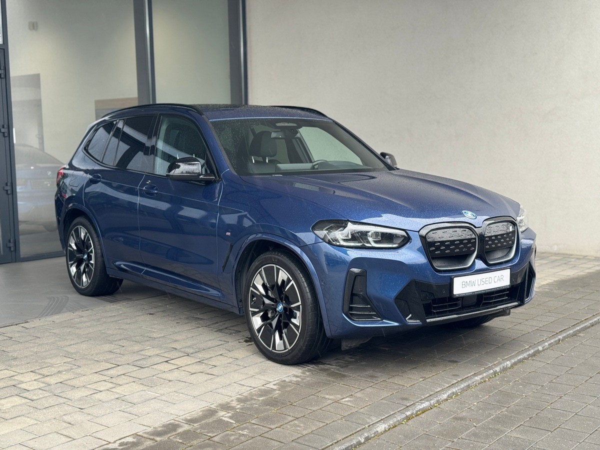 BMW iX3 M Sport 1