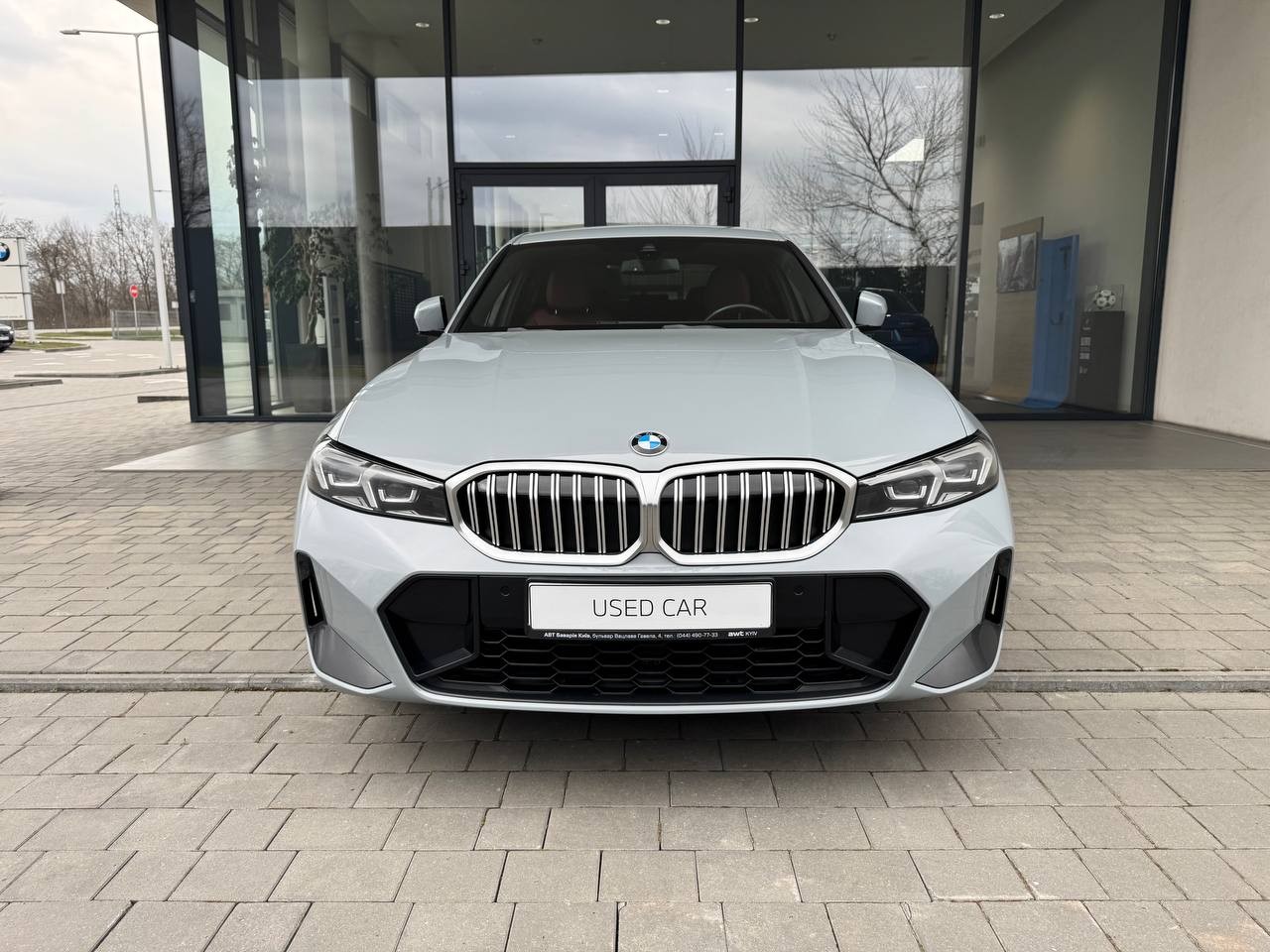 BMW 3 Series 320i 2