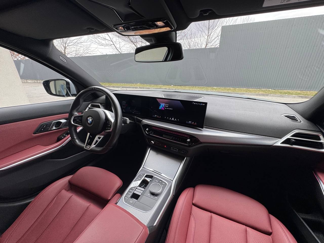 BMW 3 Series 320i 10