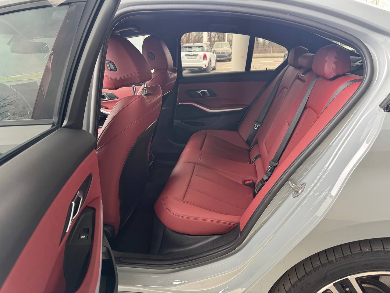 BMW 3 Series 320i 17