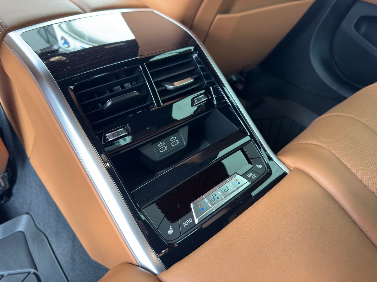 BMW 8 Series 840d xDrive Gran Coupe 17