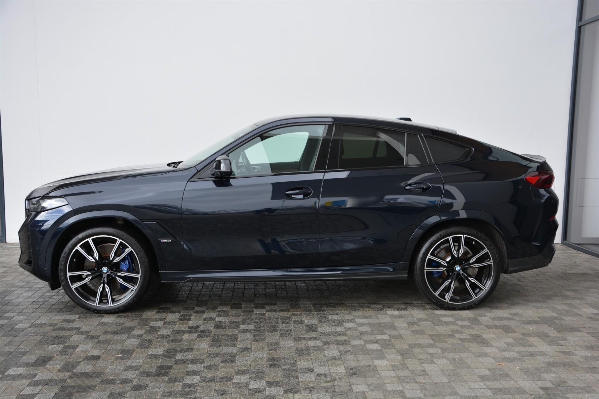 BMW X6 M60i 1