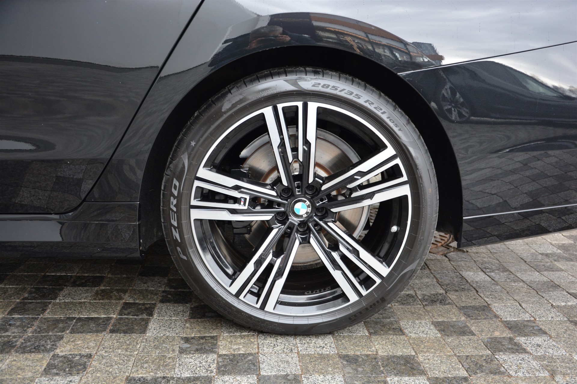 BMW 7 Series 740d xDrive 9