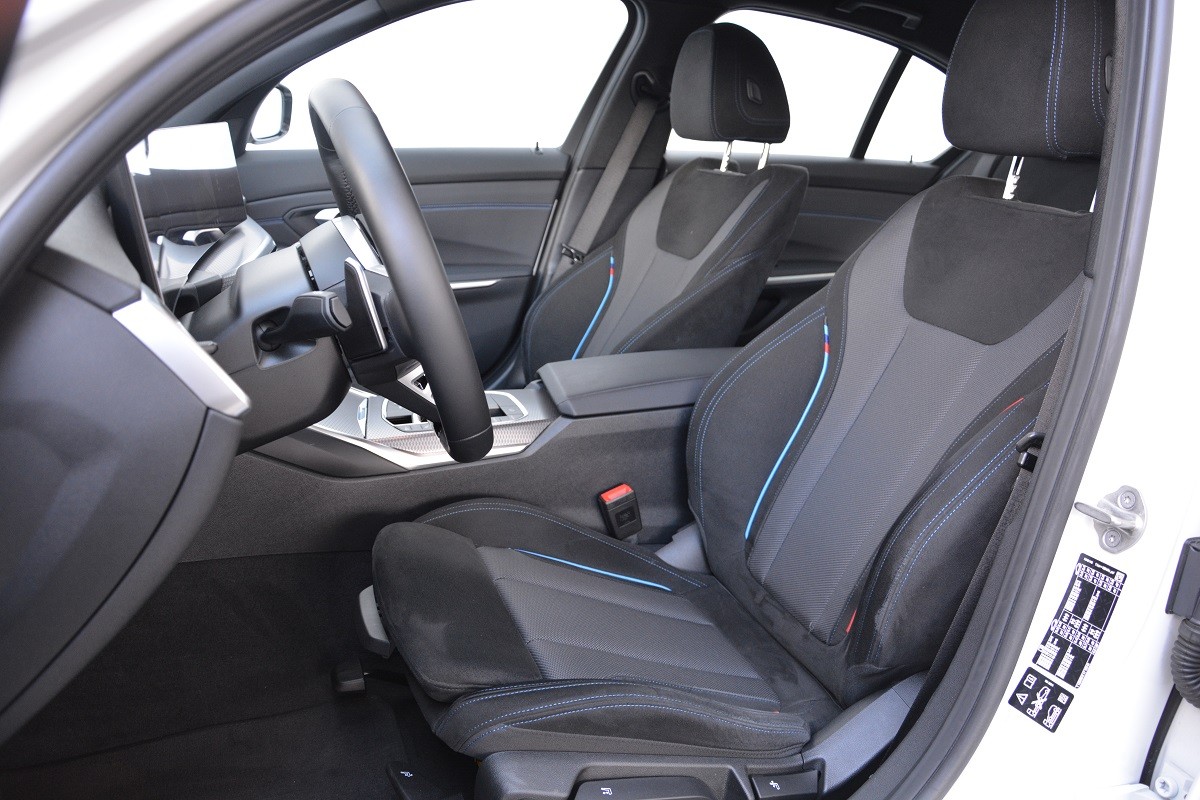 BMW 3 Series 320i xDrive 3