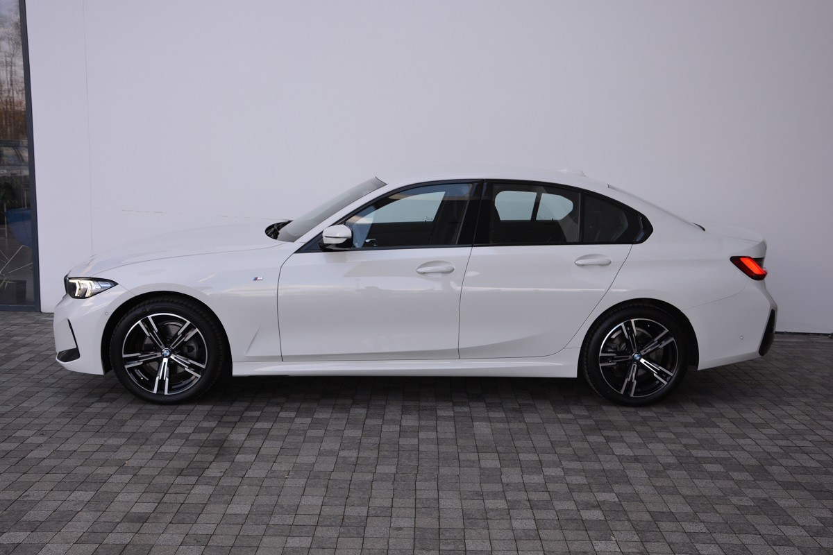 BMW 3 Series 320i xDrive 1