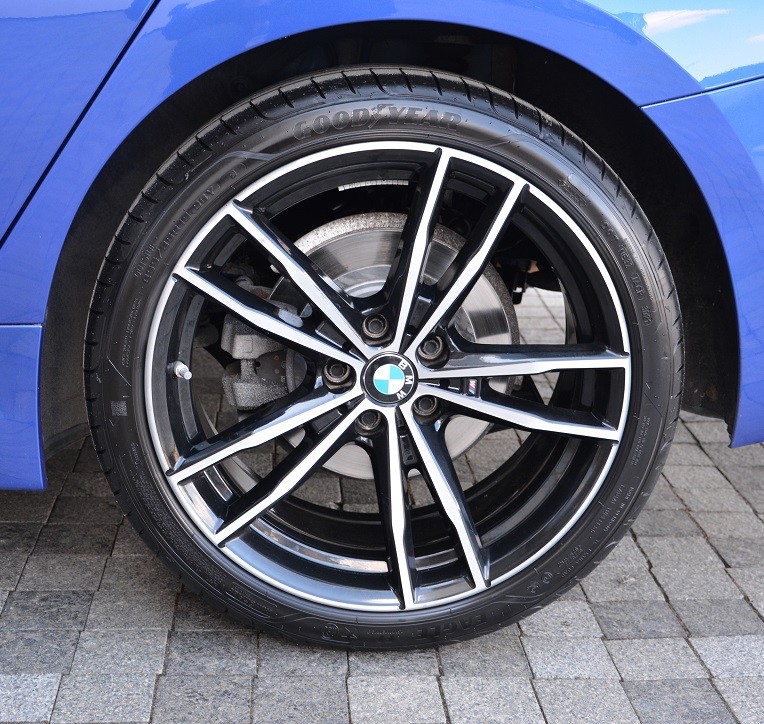 BMW 3 Series 320d xDrive 9