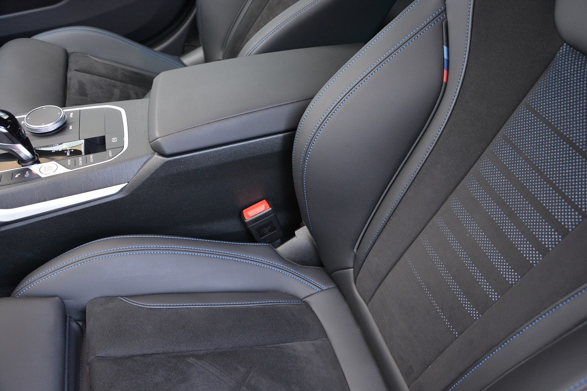 BMW 3 Series 320i xDrive 7