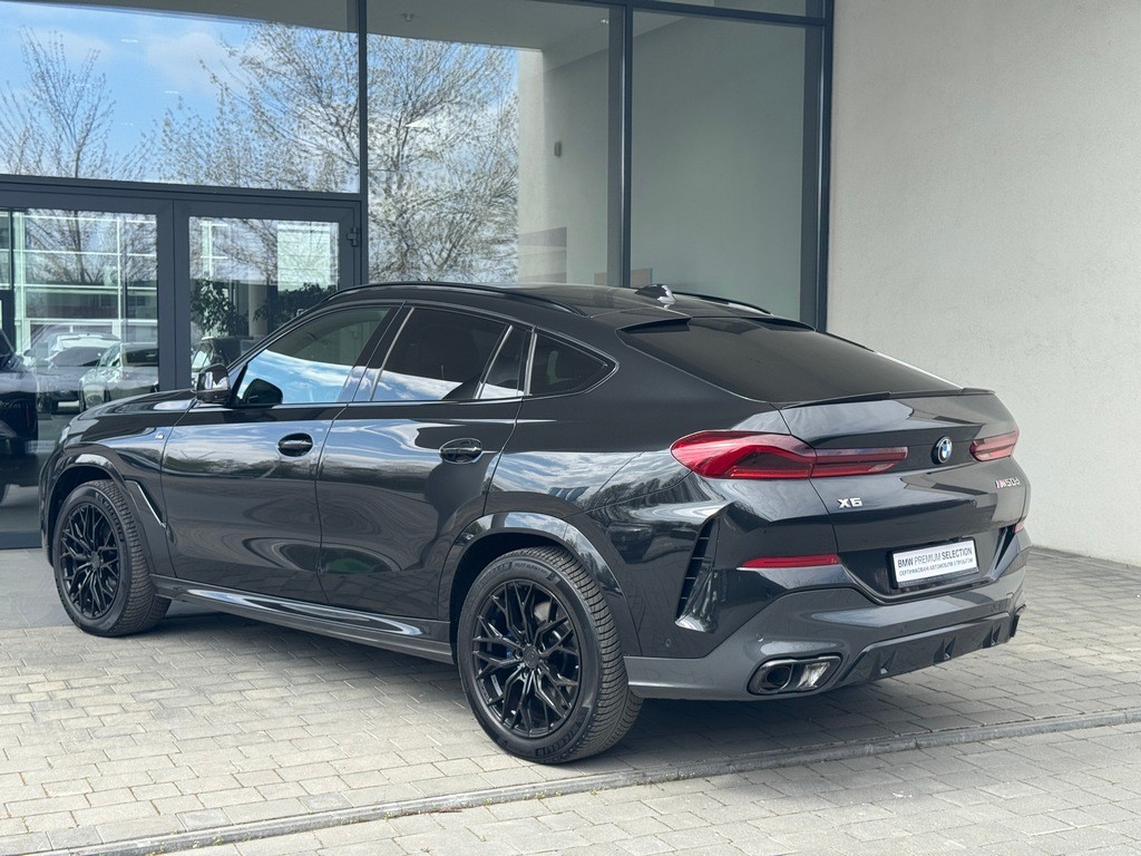 BMW X6 M50d 6