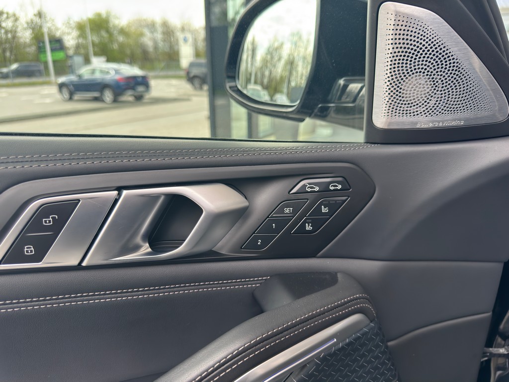 BMW X6 M50d 25