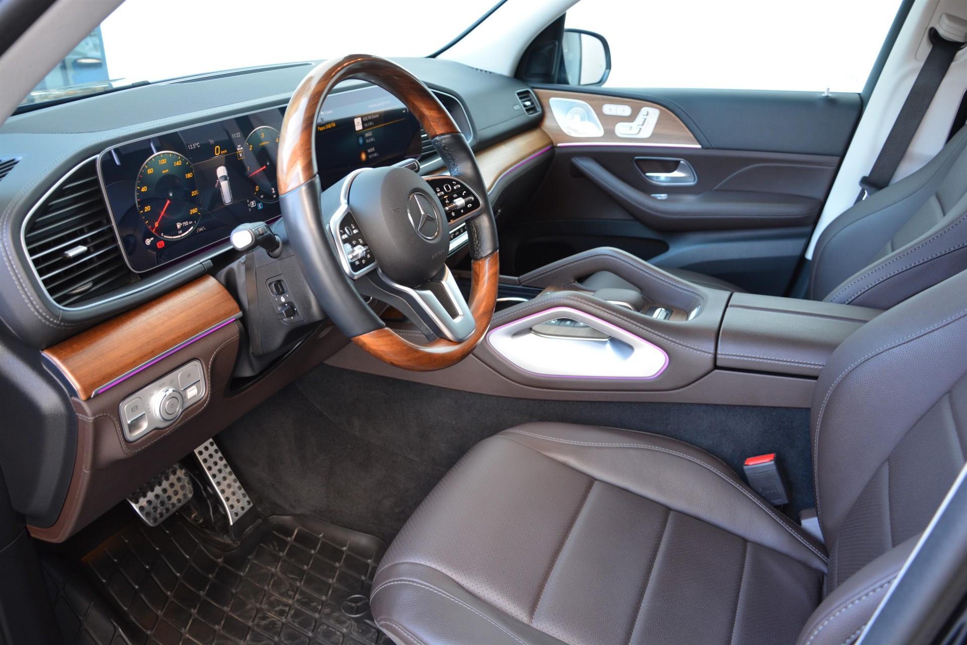 MERCEDES-BENZ GLS 400d 4