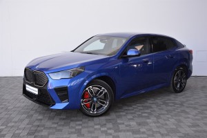 BMW iX2 xDrive30