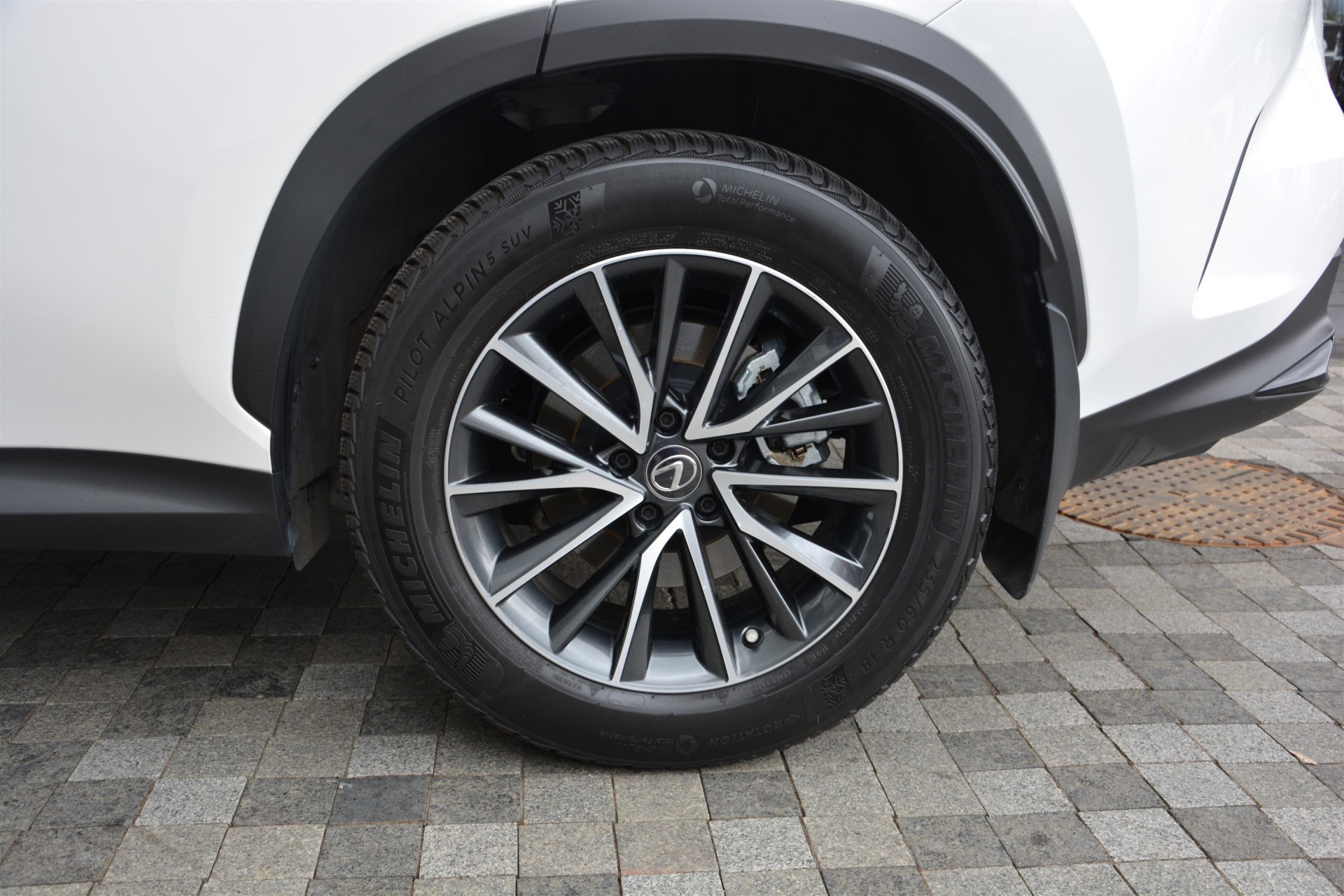 LEXUS NX 200 9