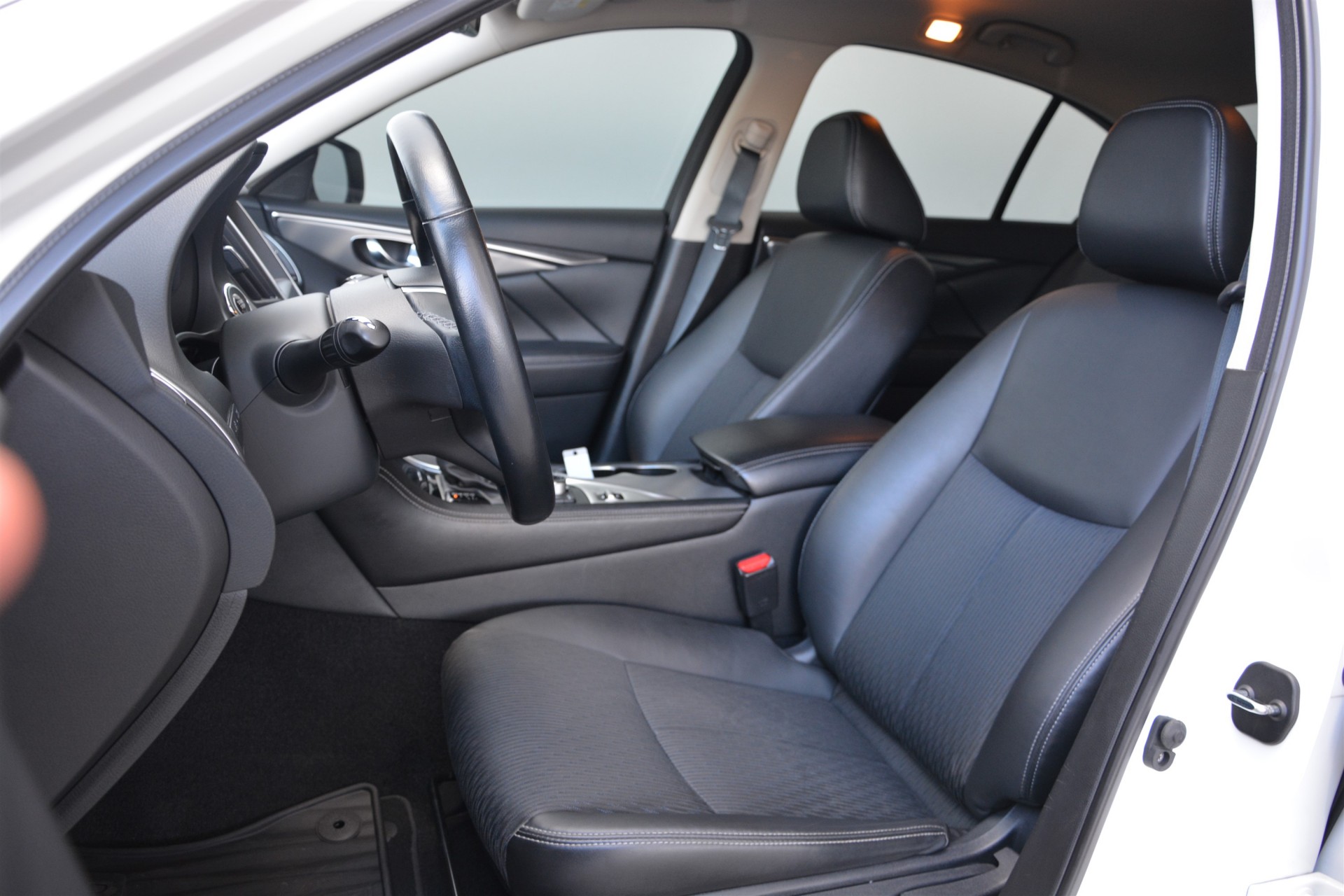 Infiniti Q 50 3