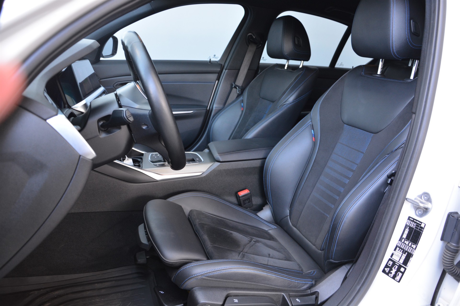 BMW 3 Series 320i xDrive 3
