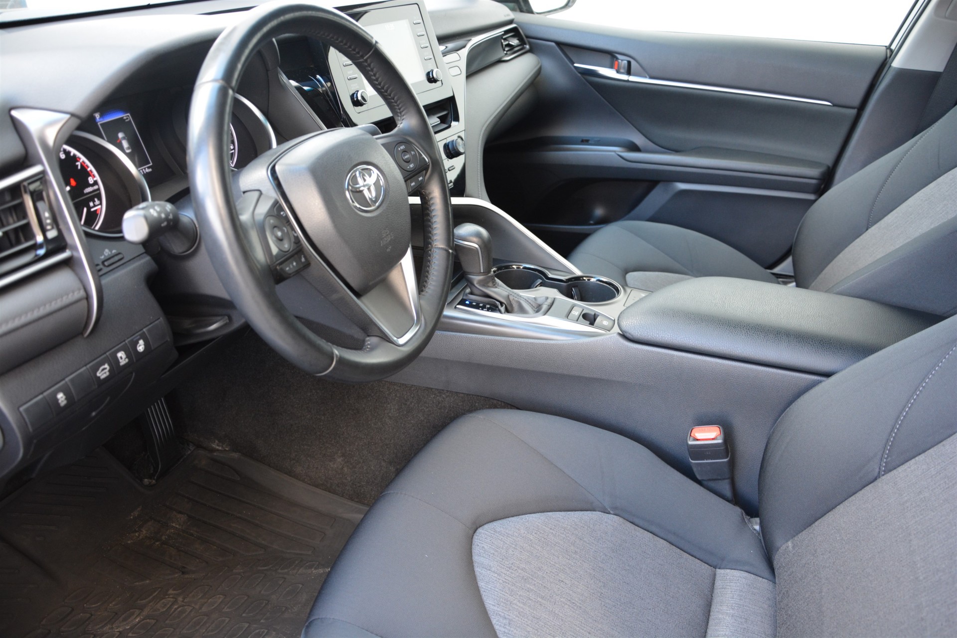 TOYOTA Camry 2.5 Elegance 4