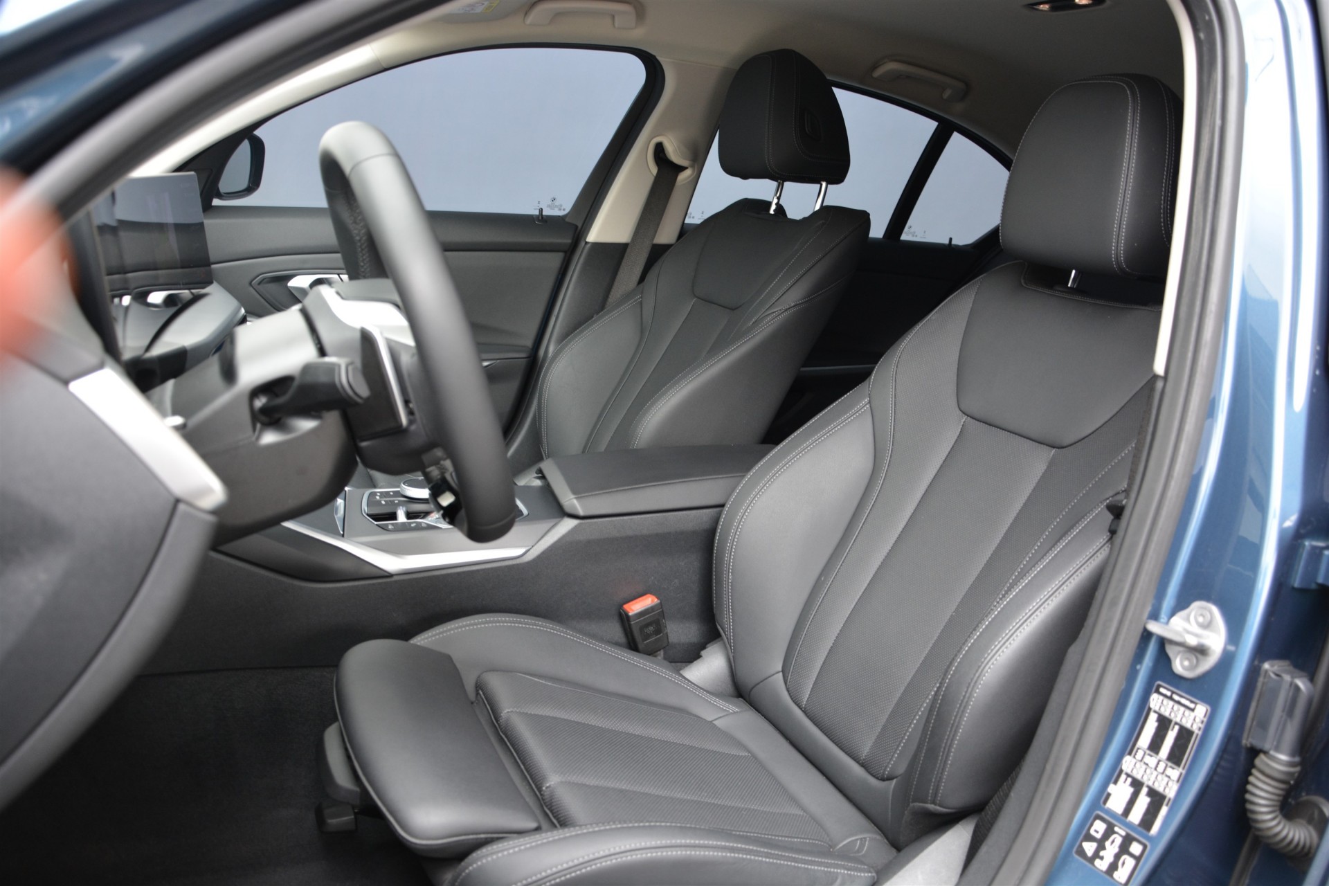 BMW 3 Series 320i xDrive 3