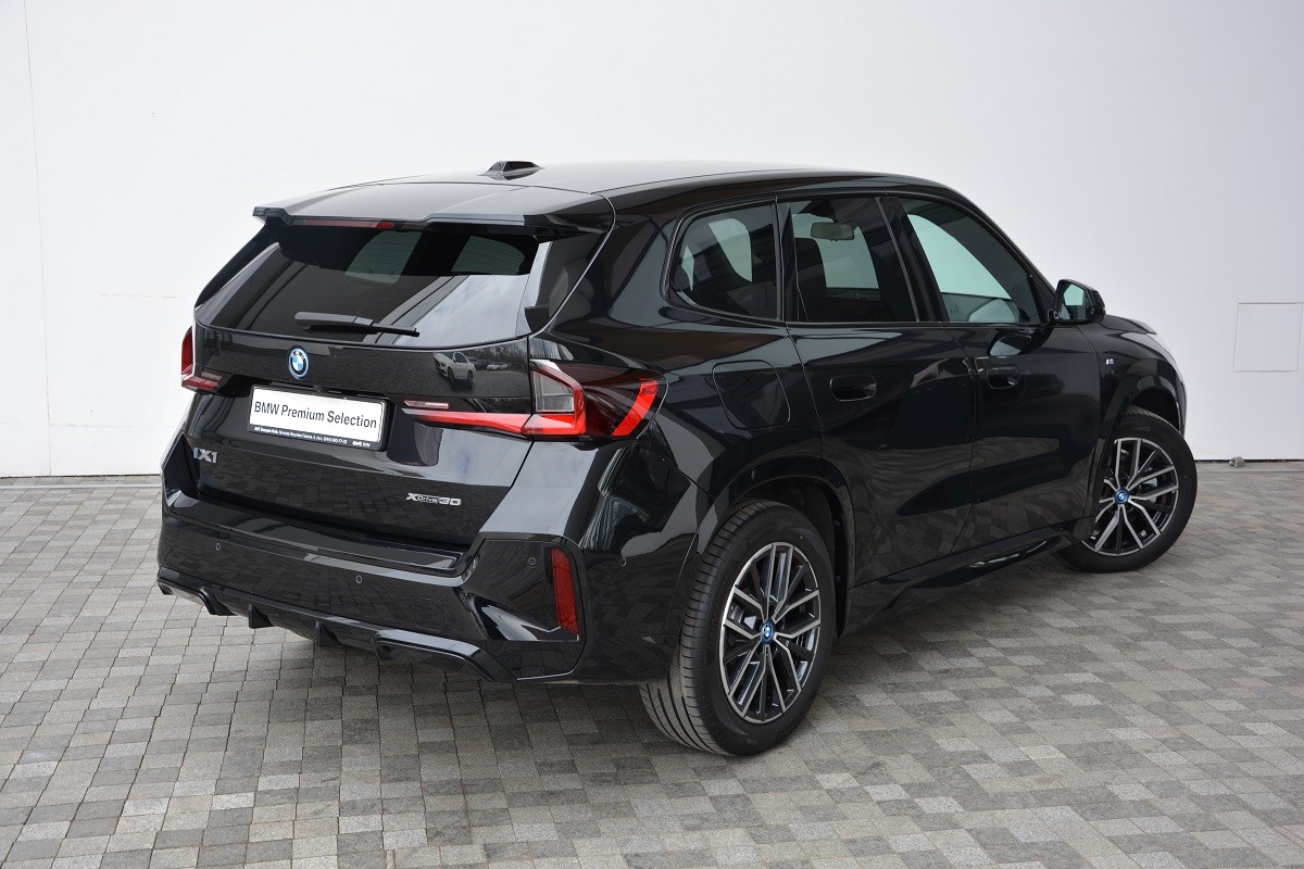 BMW iX1 xDrive30 2