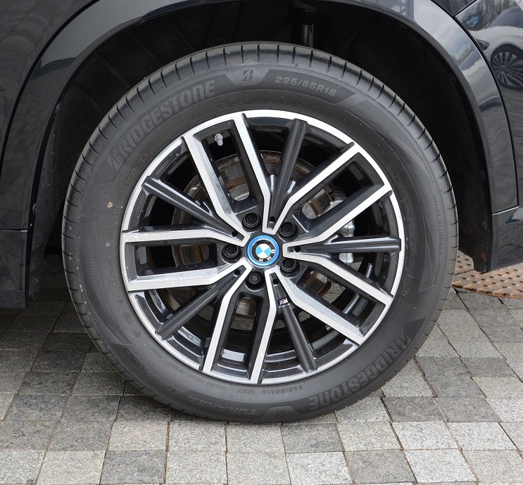 BMW iX1 xDrive30 9