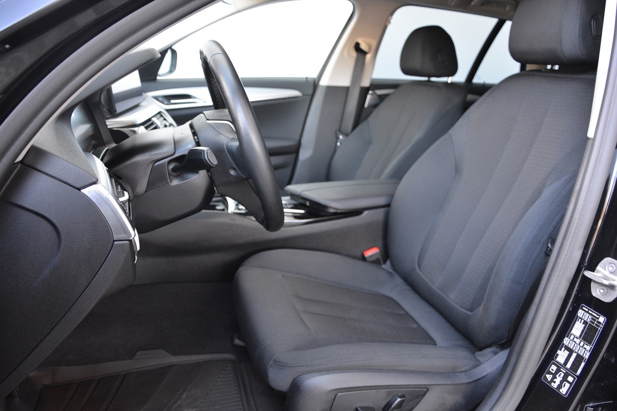 BMW 5 Series 540i xDrive 3
