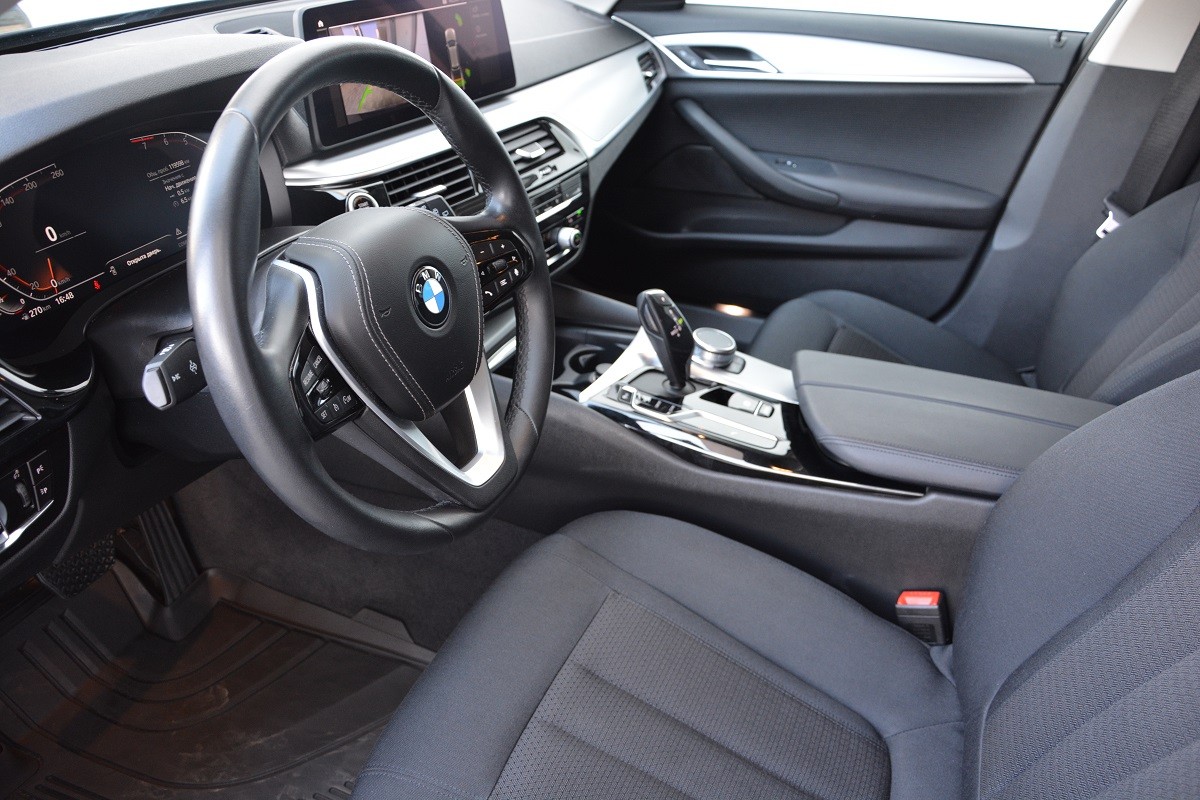 BMW 5 Series 540i xDrive 4