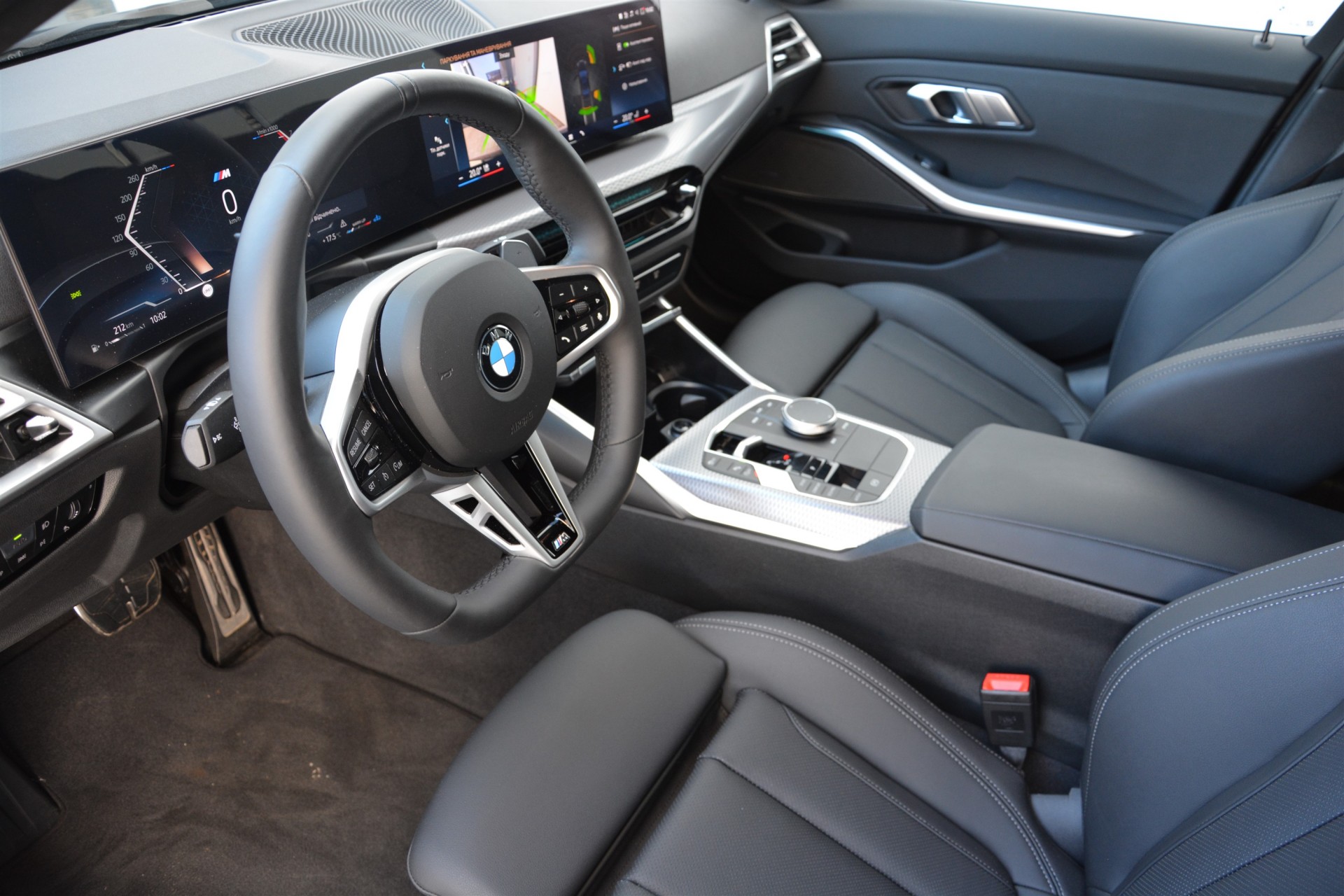 BMW 3 Series 320i 4