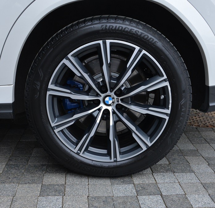 BMW X6 xDrive40i 9