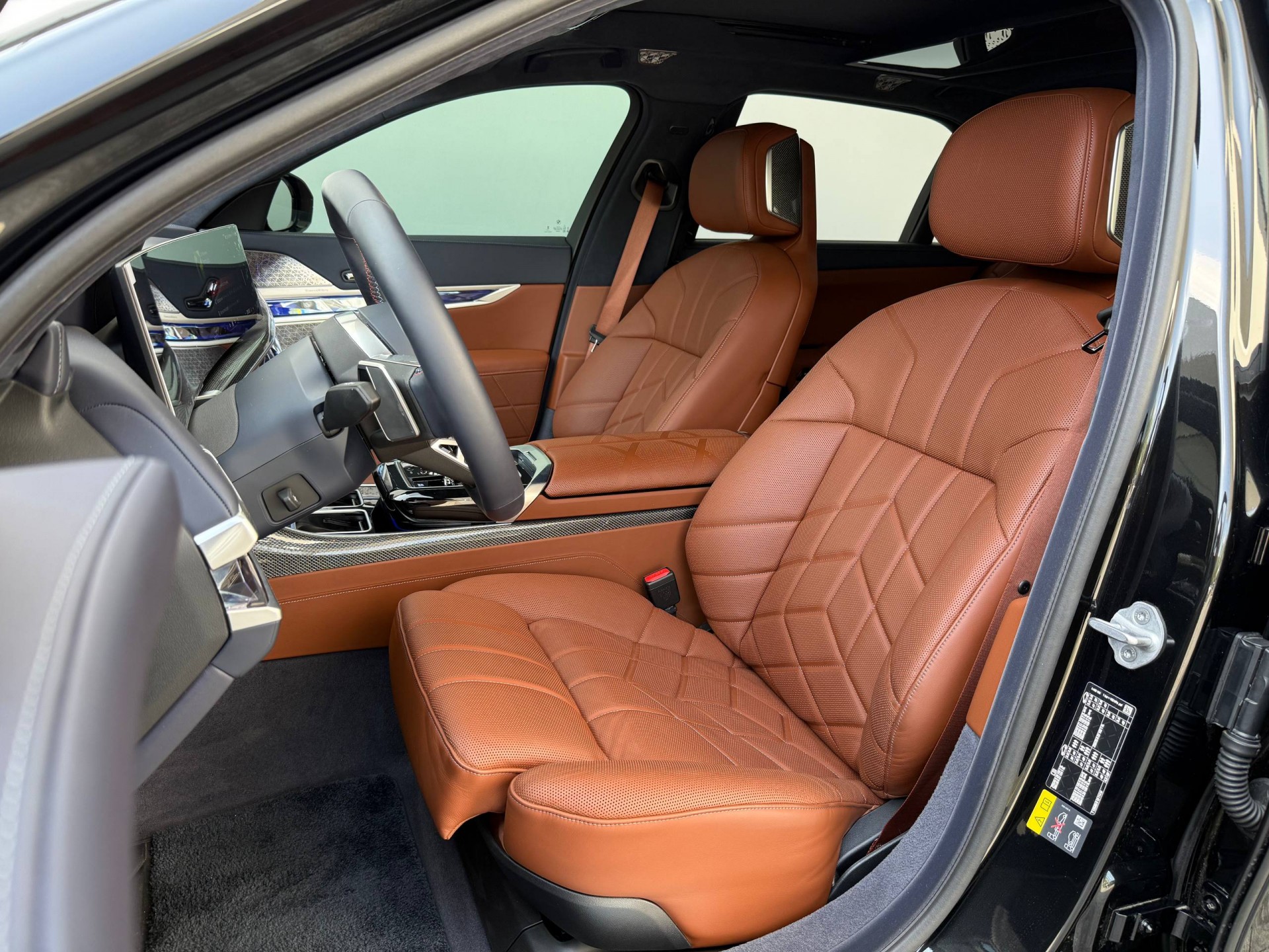 BMW i7 M70 4