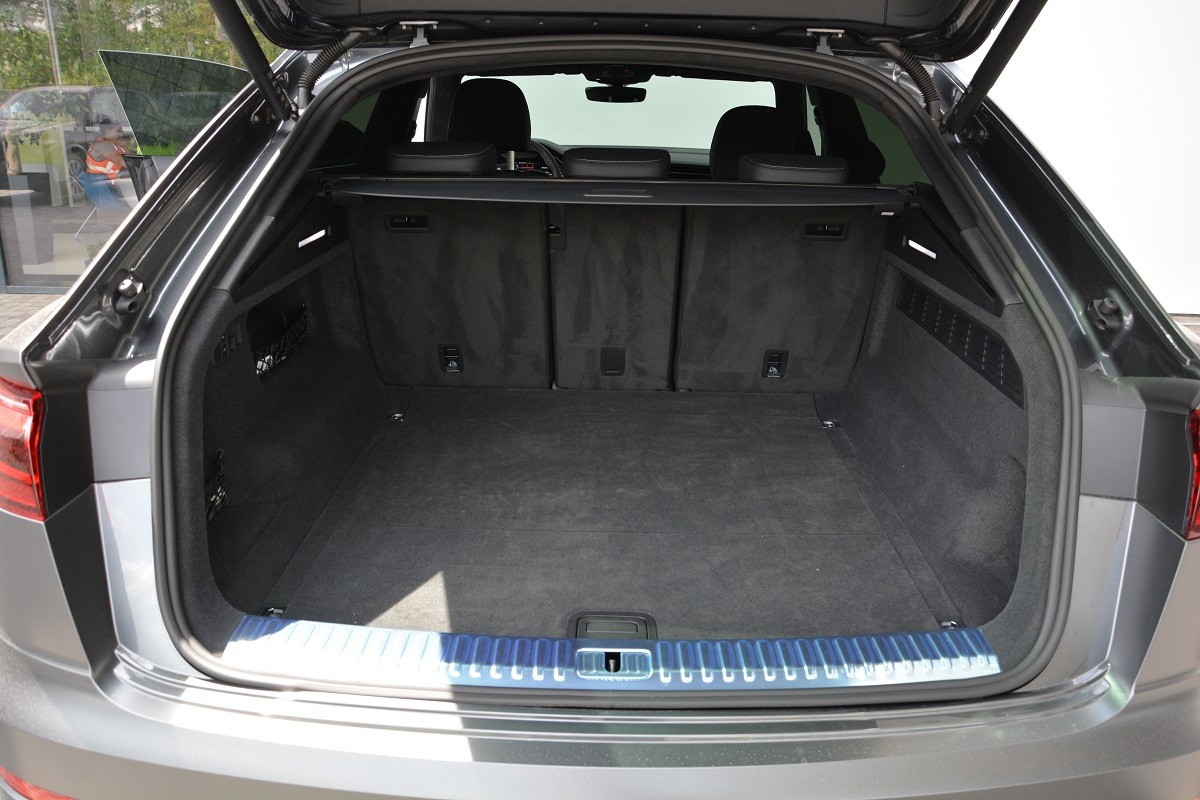 AUDI Q8 Q8 50 TDI 286 Ch 8