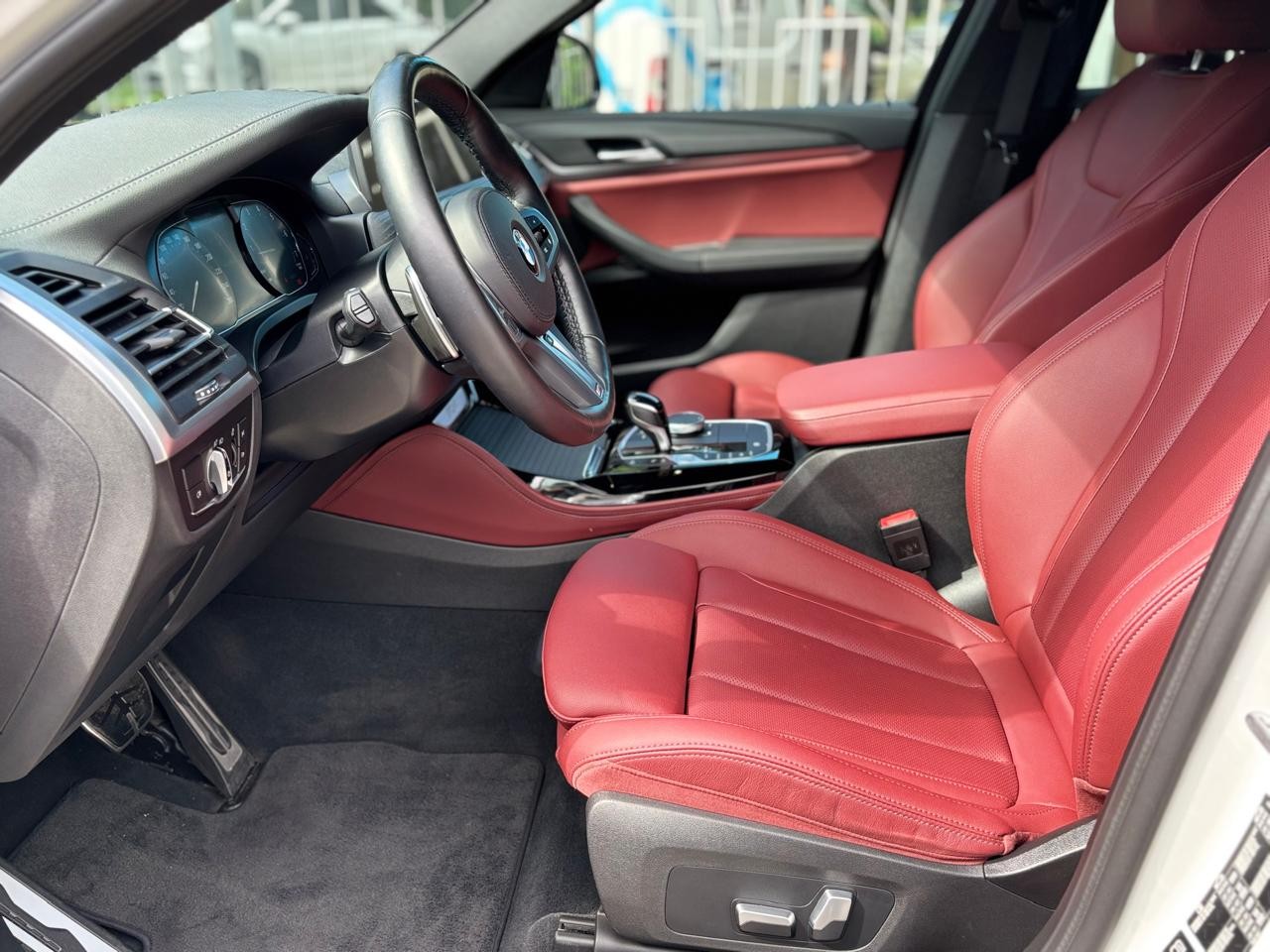 BMW X4 xDrive20i 8