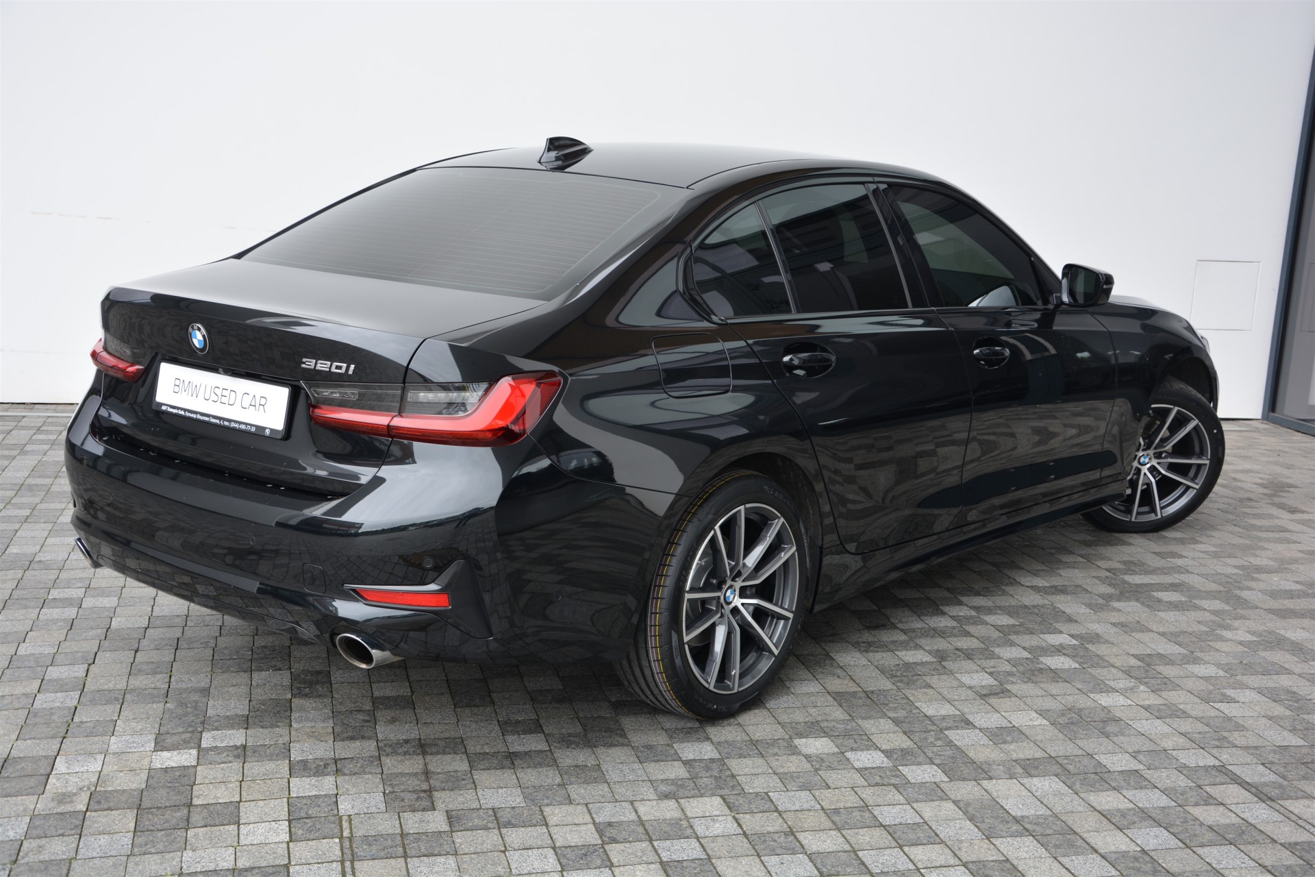 BMW 3 Series 320i 2