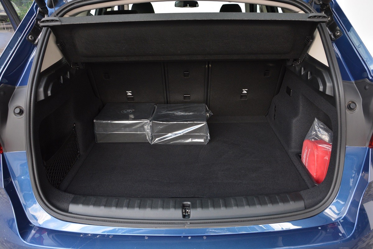 BMW iX1 xDrive30 7
