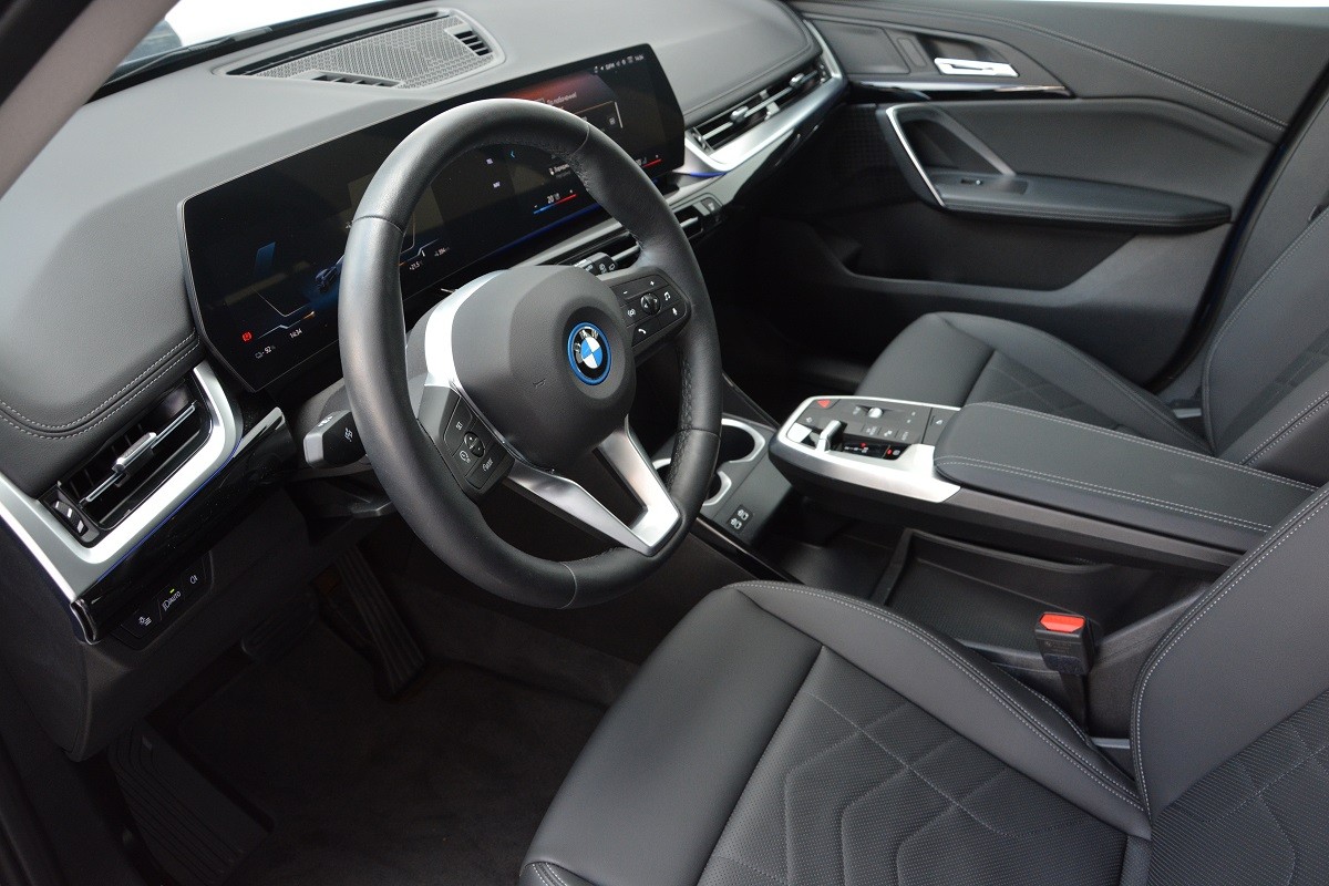 BMW iX1 xDrive30 3