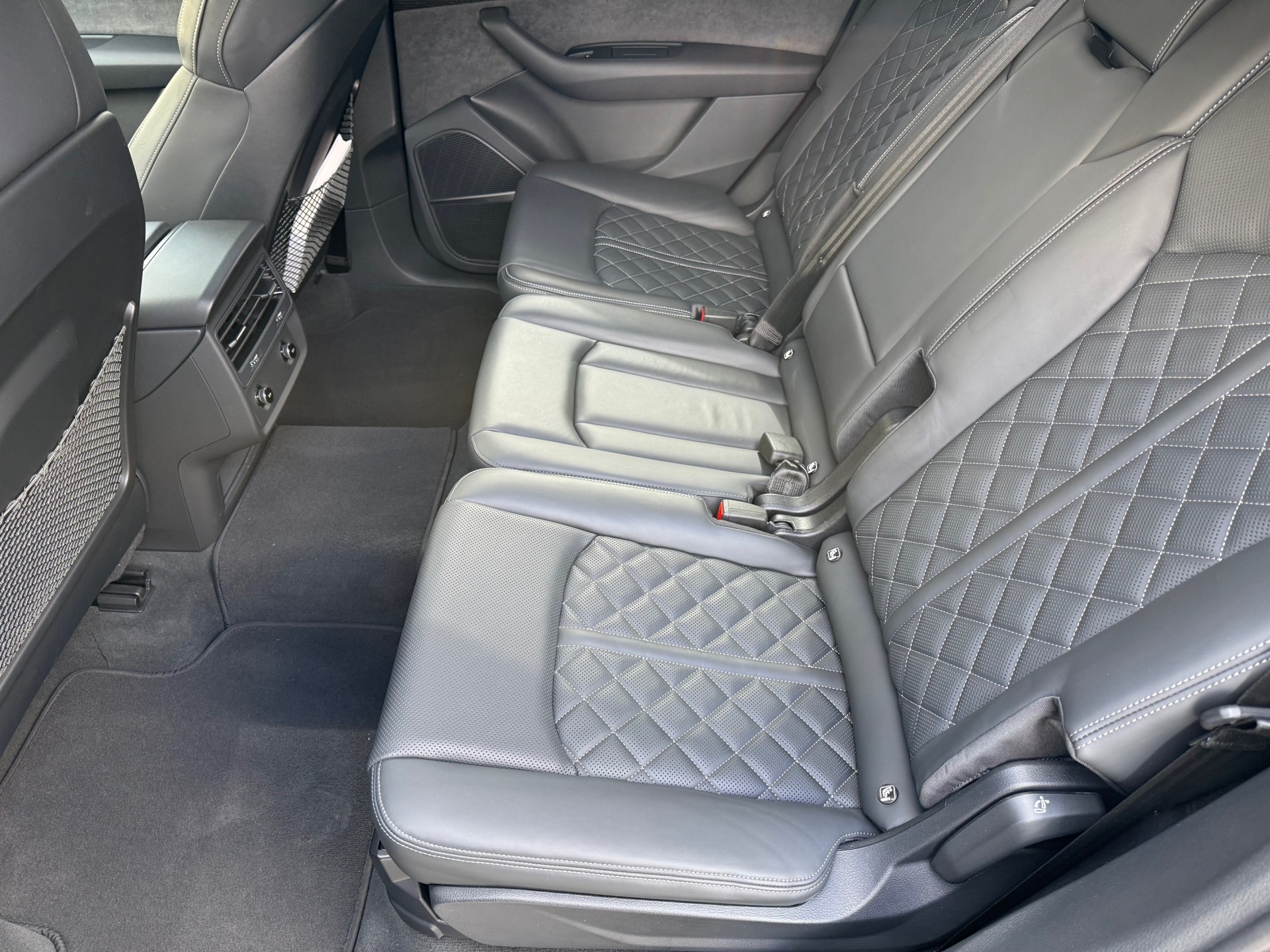AUDI Q7 Q7 50 TDI quattro 10
